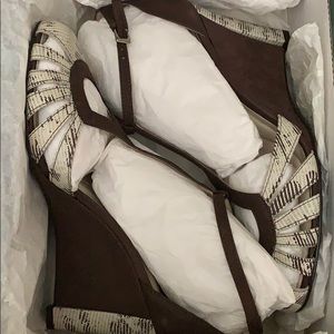 Women’s shoes size 8 1/2M